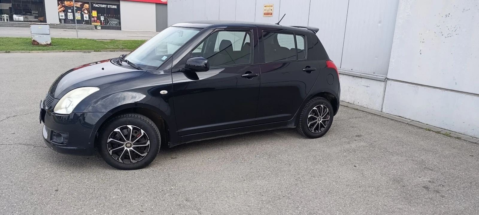 Suzuki Swift, снимка 2 - Автомобили и джипове - 56642965