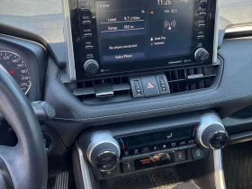Toyota Rav4 * XLE * ПАНОРАМА * ПОДГРЕВ * ОТ ПРЕДСТАВИТЕЛСТВО, снимка 10