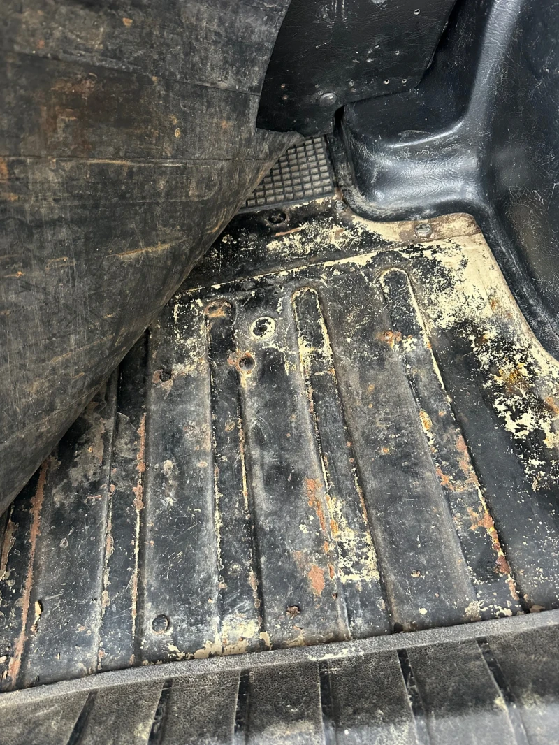 Lada Niva 1.7i, снимка 8 - Автомобили и джипове - 52539773