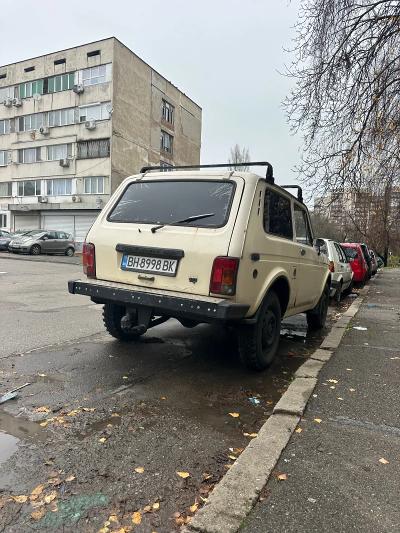Lada Niva 1.7i, снимка 3 - Автомобили и джипове - 52539773