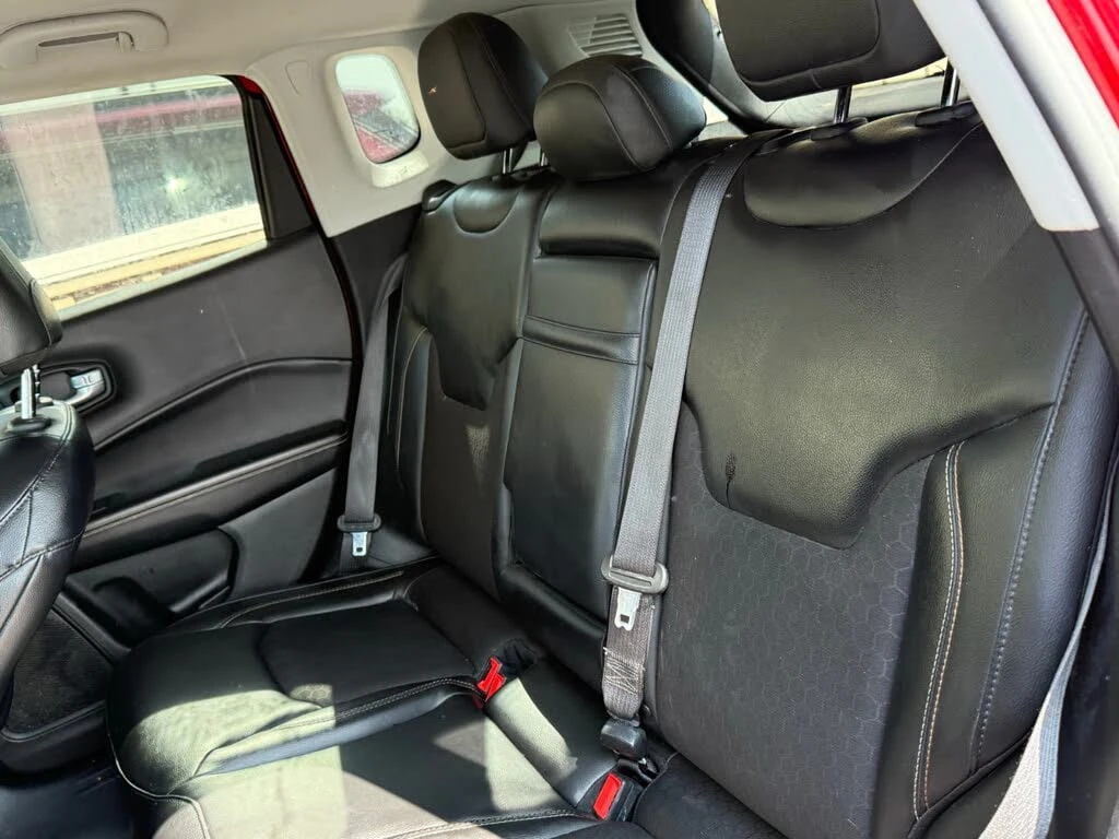 Jeep Compass *  *    *   *  | Mobile.bg   14