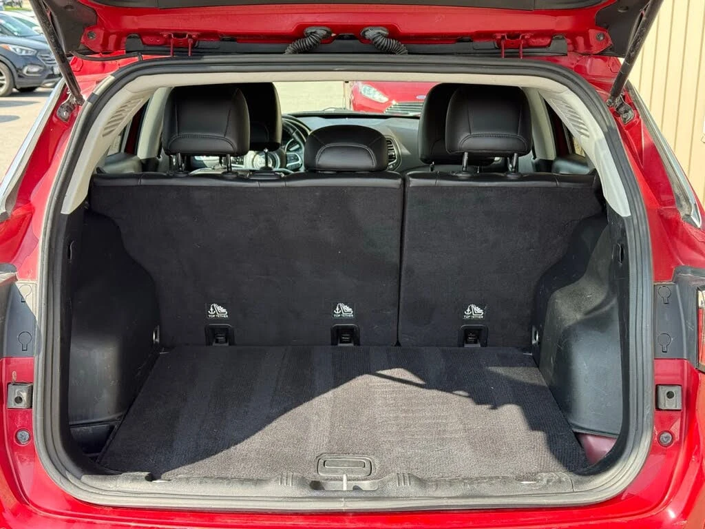 Jeep Compass * АВТО КРЕДИТ* ЦЕНА ДО БГ * СЕРВИЗНА ИСТОРИЯ *  - изображение 6
