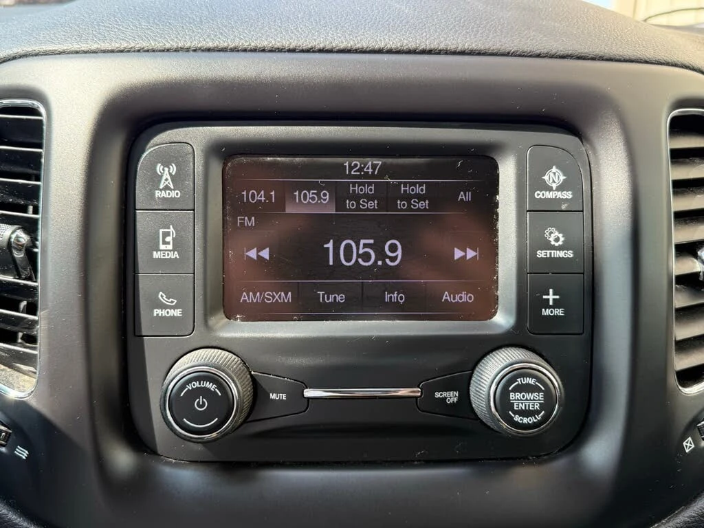 Jeep Compass *  *    *   *  | Mobile.bg   12