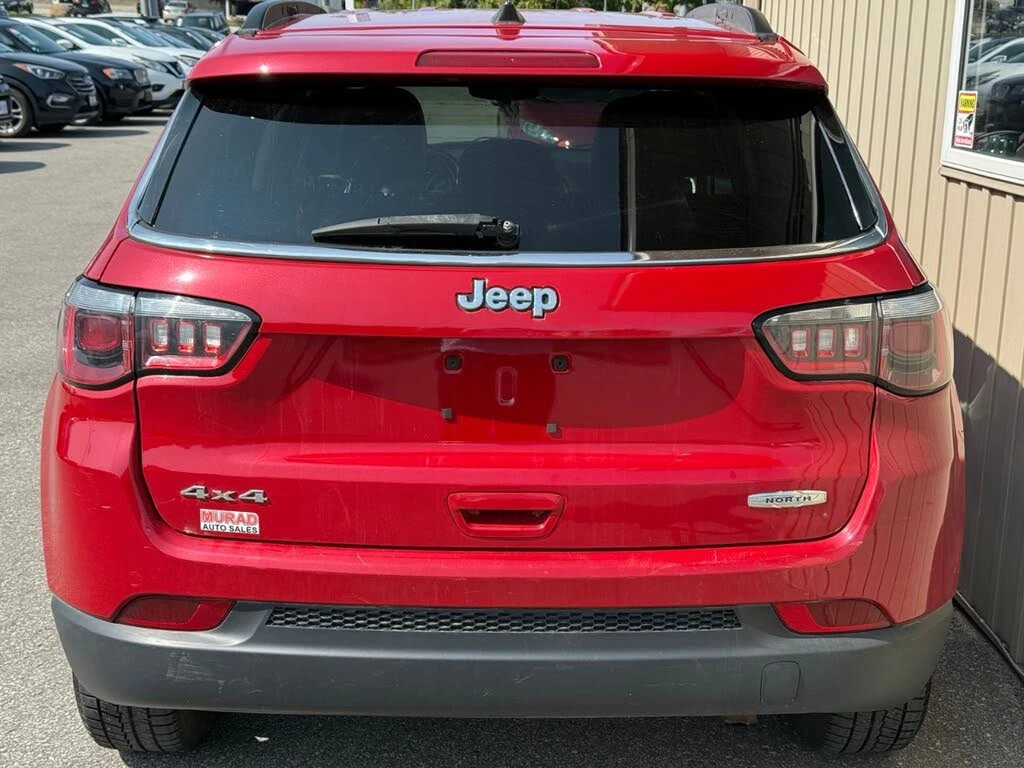 Jeep Compass * АВТО КРЕДИТ* ЦЕНА ДО БГ * СЕРВИЗНА ИСТОРИЯ *  - изображение 5