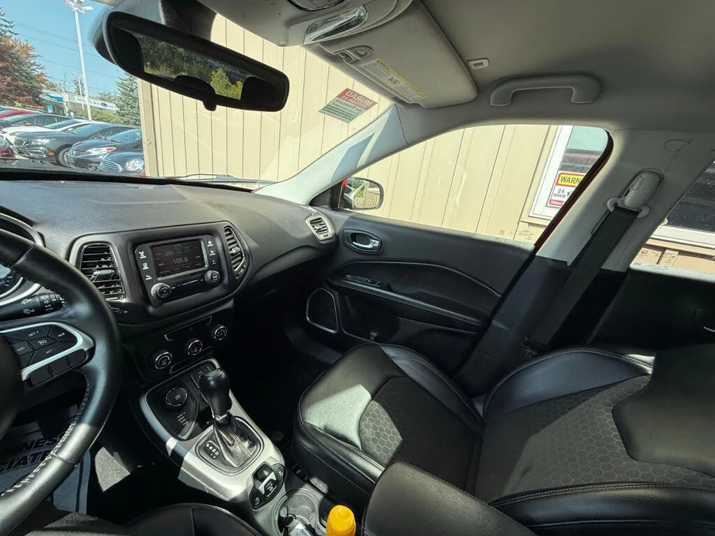 Jeep Compass *  *    *   *  | Mobile.bg   11