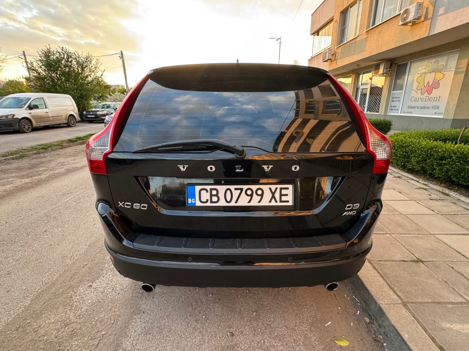 Volvo XC60 2.0 D3, снимка 5 - Автомобили и джипове - 54297102