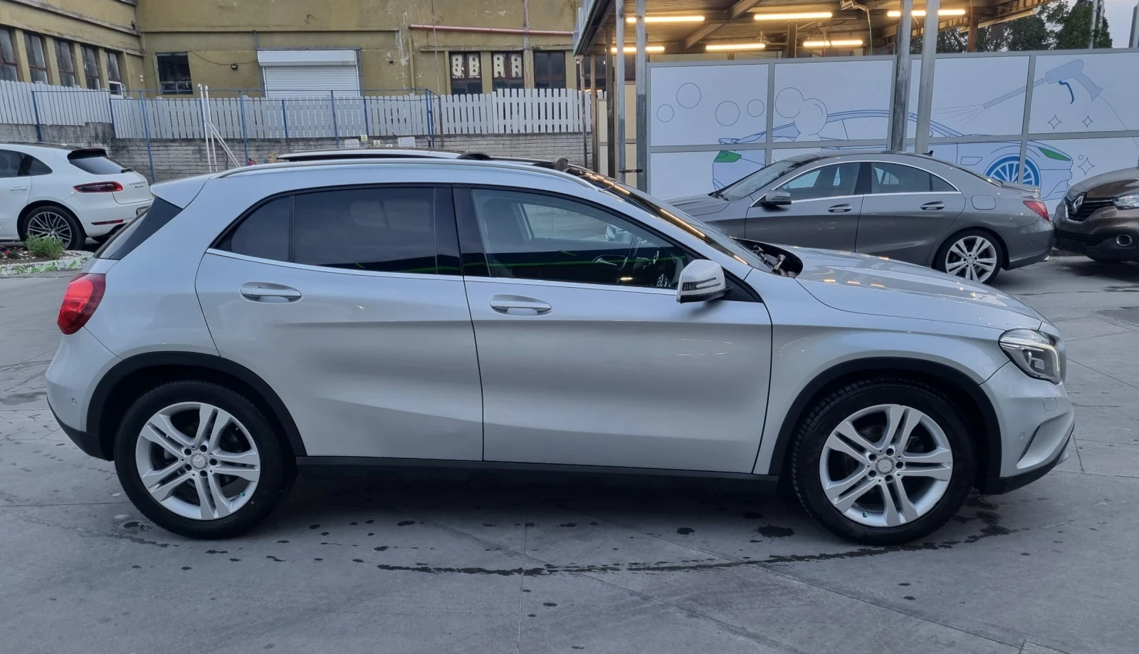 Mercedes-Benz GLA 200 CDI/PANORAMA/EDITION1/EU6W, снимка 5 - Автомобили и джипове - 54403157