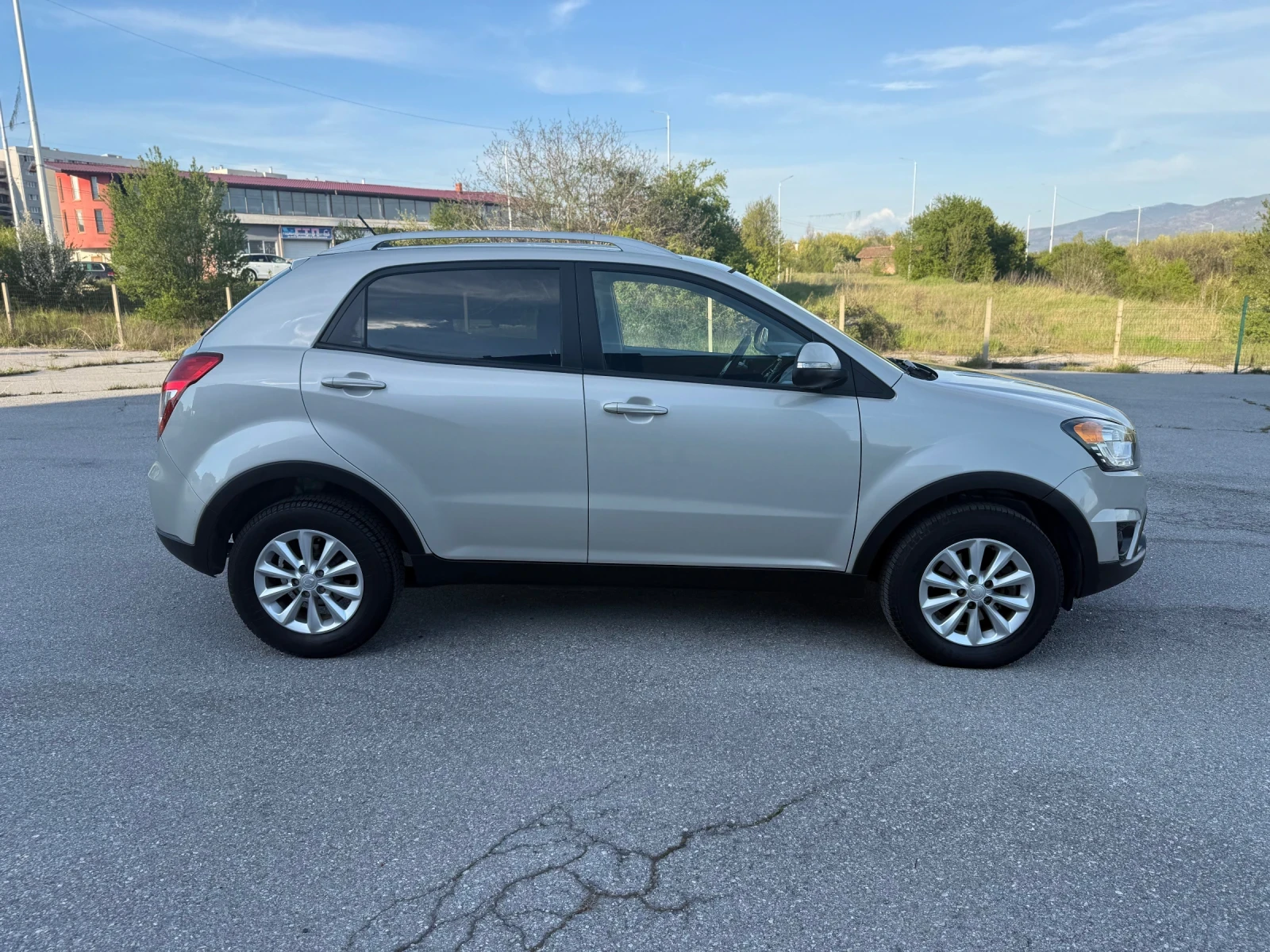 SsangYong Korando 2.0D 6ск., снимка 4 - Автомобили и джипове - 54429969