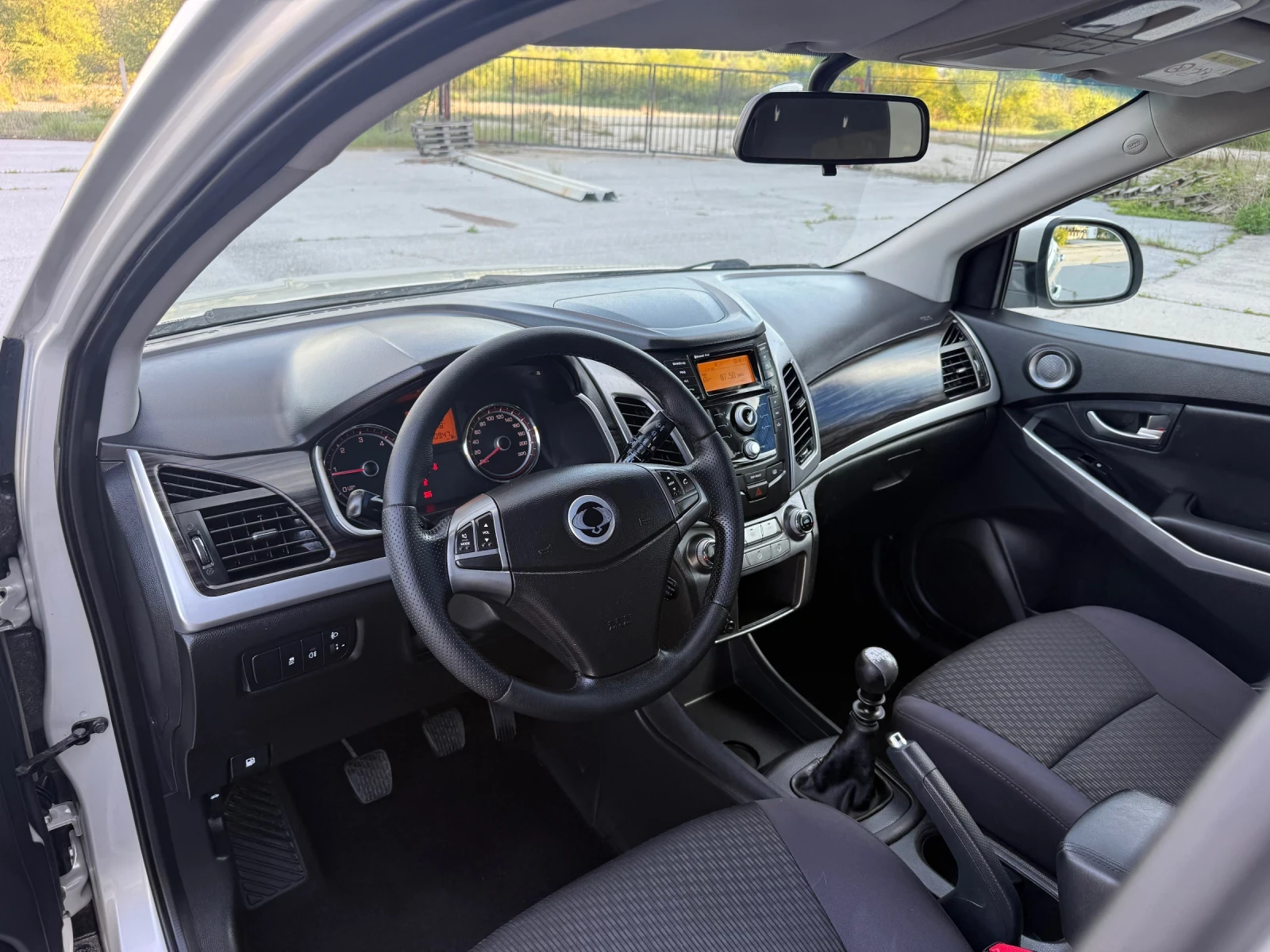 SsangYong Korando 2.0D 6ск., снимка 9 - Автомобили и джипове - 54429969