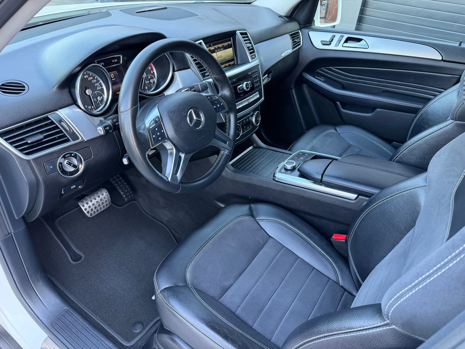Mercedes-Benz ML 250 4-MATIC Bluetec, снимка 10 - Автомобили и джипове - 54444894