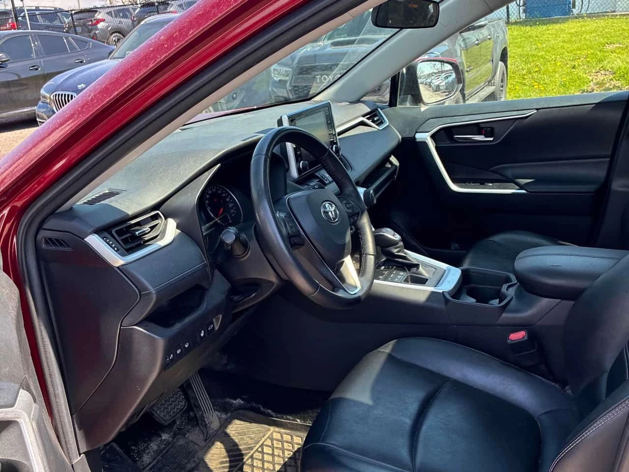 Toyota Rav4 * XLE * ПАНОРАМА * ПОДГРЕВ * ОТ ПРЕДСТАВИТЕЛСТВО, снимка 8 - Автомобили и джипове - 54509384