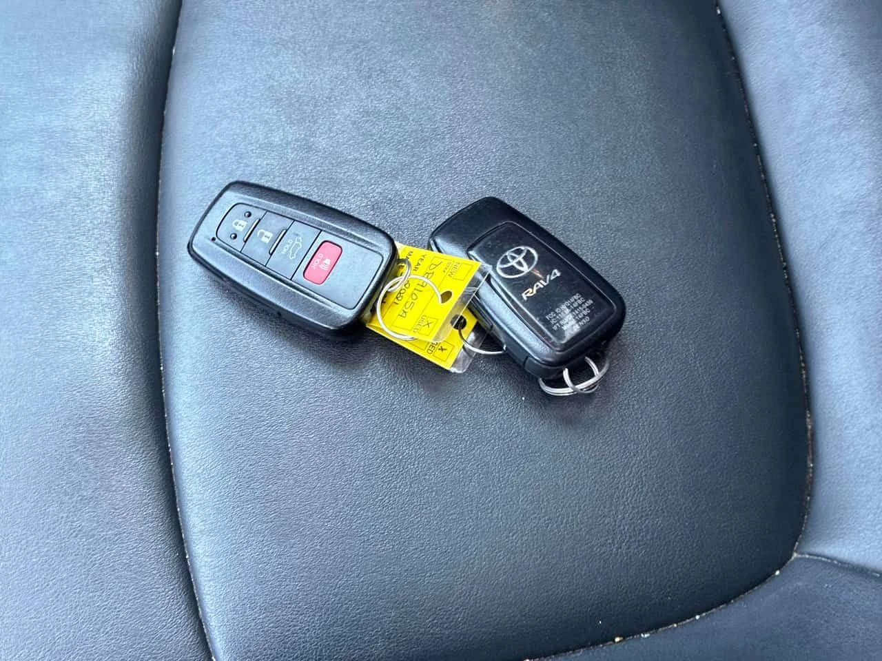 Toyota Rav4 * XLE * ПАНОРАМА * ПОДГРЕВ * ОТ ПРЕДСТАВИТЕЛСТВО, снимка 12 - Автомобили и джипове - 54509384