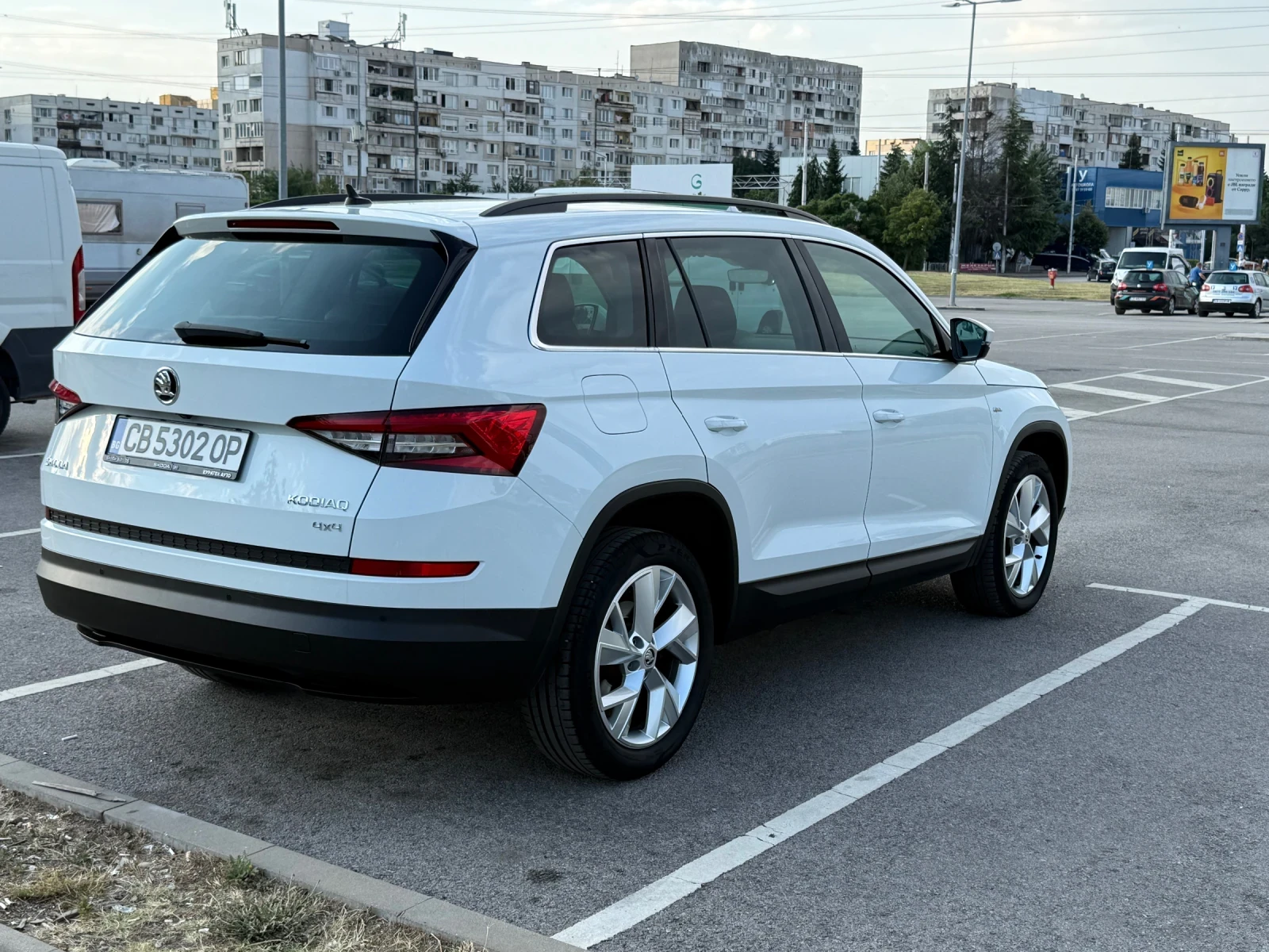 Skoda Kodiaq 2.0TDI 190hp 4x4 Кожа/Печка, снимка 3 - Автомобили и джипове - 55505774