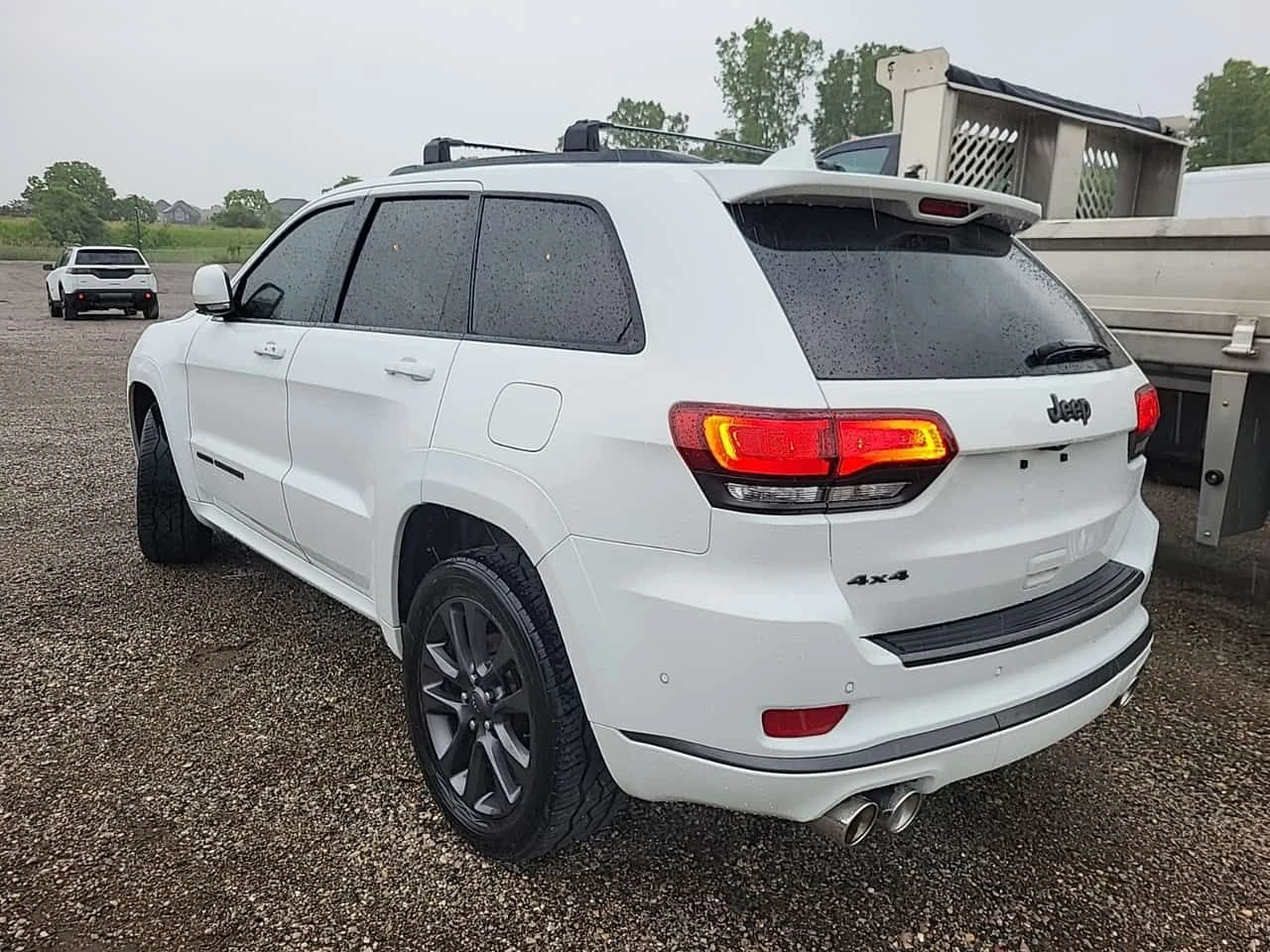 Jeep Grand cherokee 4x4 High Altitude/5.7/CARFAX/ФИНАНСИРАНЕ, снимка 3 - Автомобили и джипове - 54957431