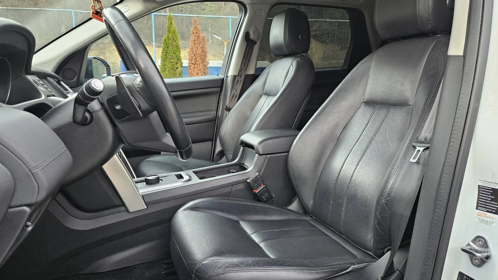 Land Rover Discovery Sport 2.0, снимка 9 - Автомобили и джипове - 55159468