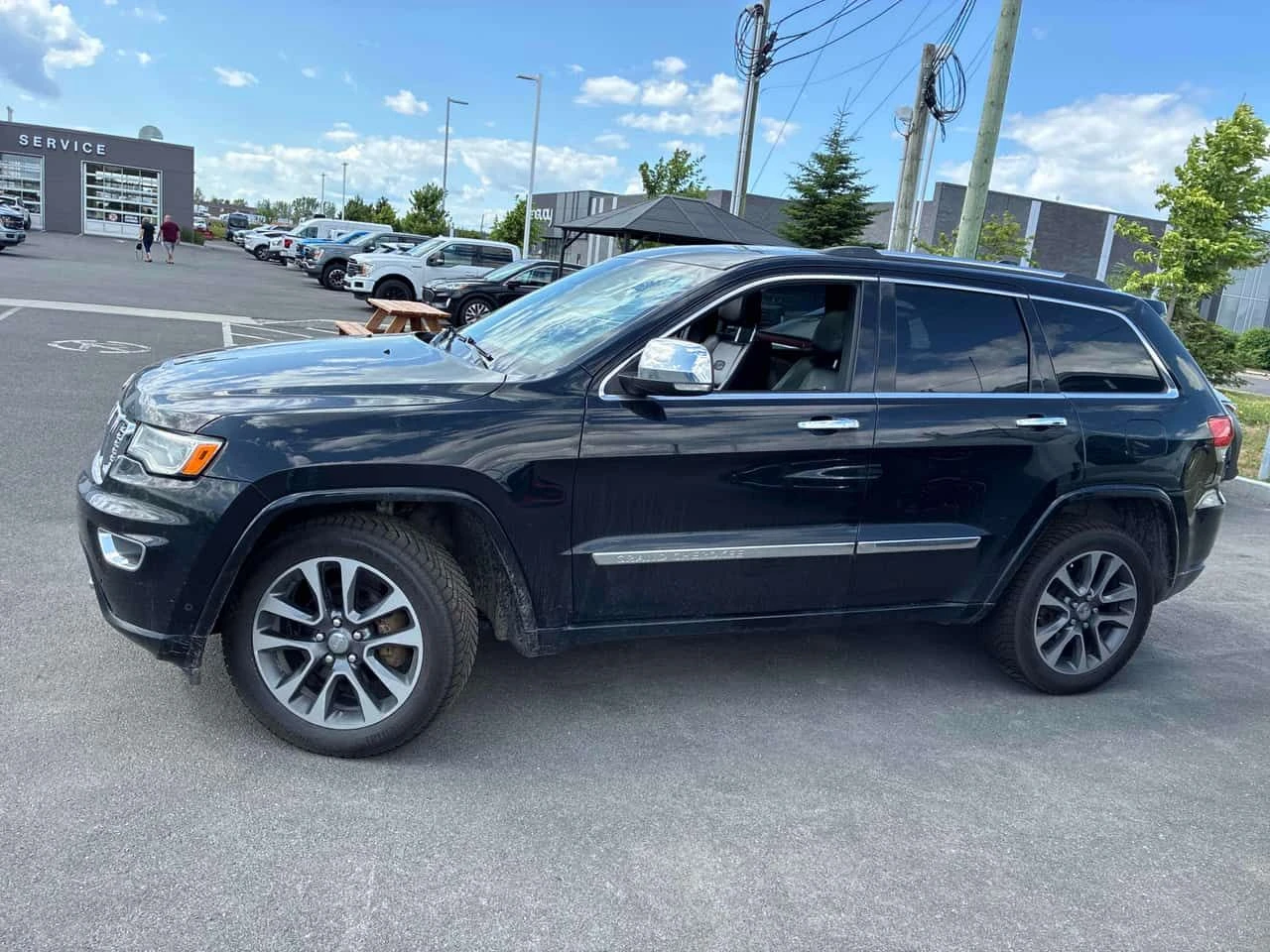 Jeep Grand cherokee * Overland * АВТОКРЕДИТ БЕЗ ПЪРВОНАЧАЛНА ВНОСКА* , снимка 2 - Автомобили и джипове - 55342771