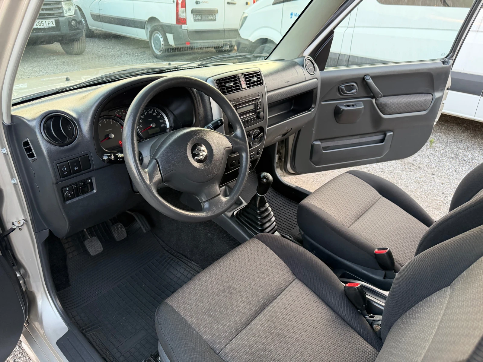 Suzuki Jimny 2009, снимка 10 - Автомобили и джипове - 55598397
