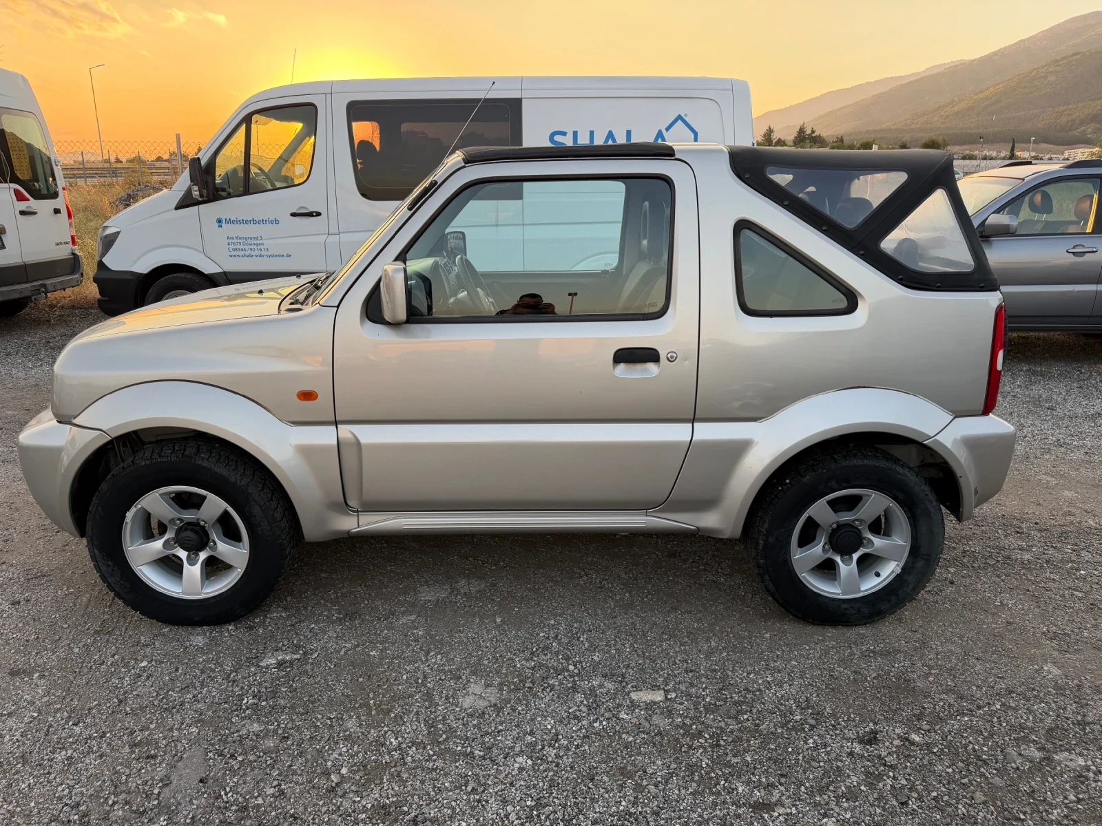 Suzuki Jimny 2009, снимка 8 - Автомобили и джипове - 55598397