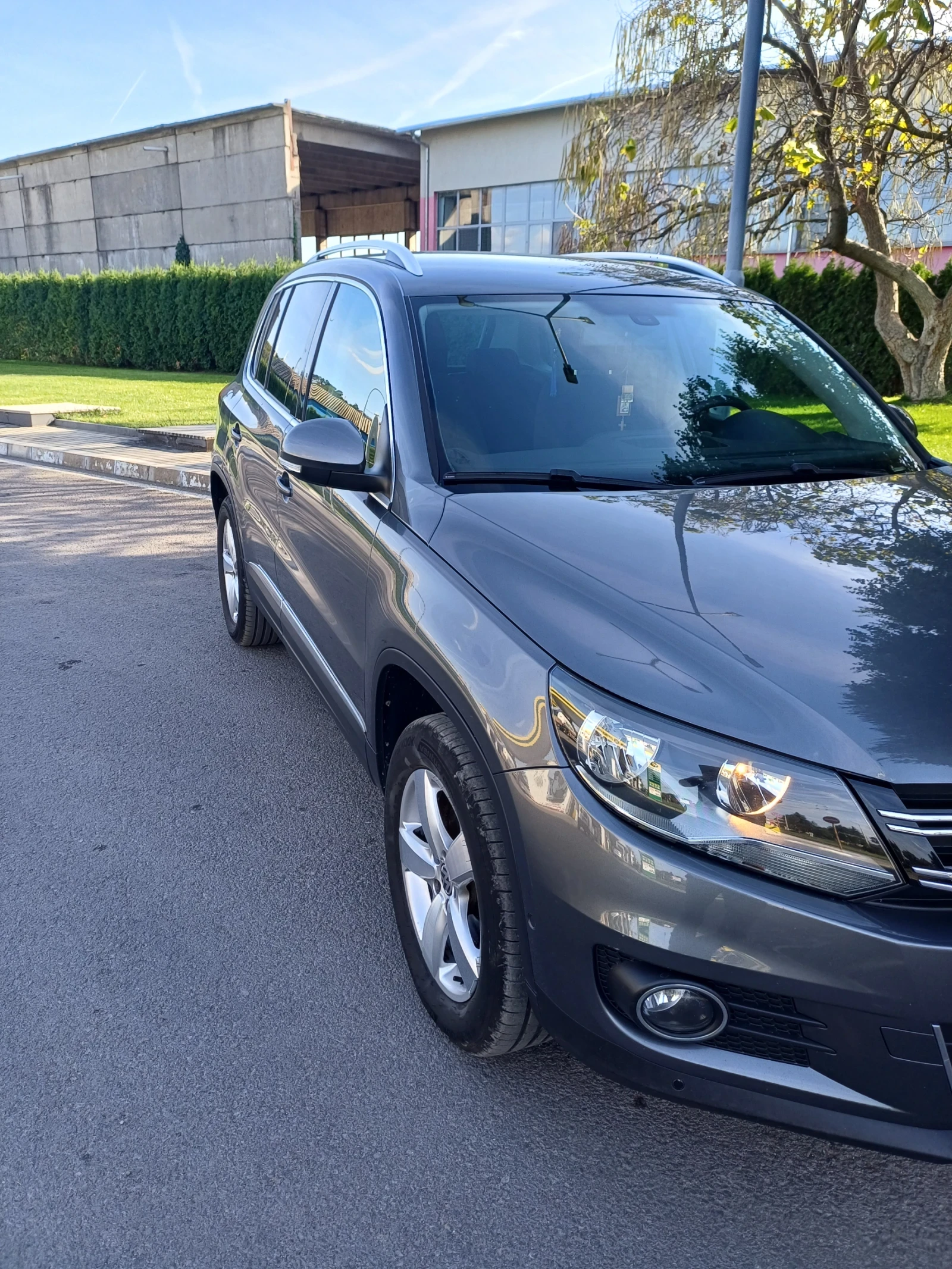 VW Tiguan, снимка 3 - Автомобили и джипове - 56329385
