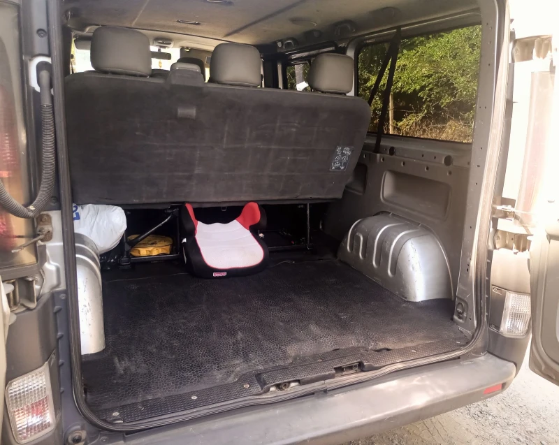 Opel Vivaro Opel Vivaro 2, 5 CDTI, Maxi, 8+ 1, Пътнически, снимка 9 - Бусове и автобуси - 53133296