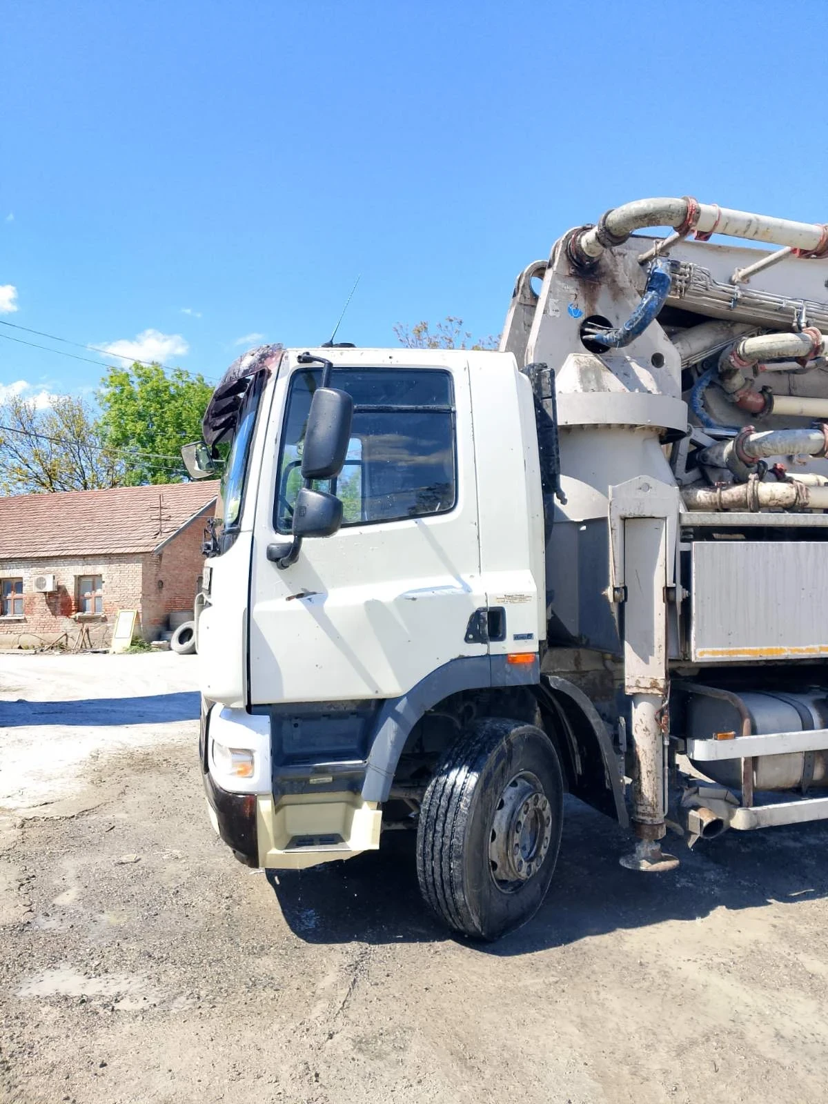 Бетон помпа DAF Cf - изображение 7
