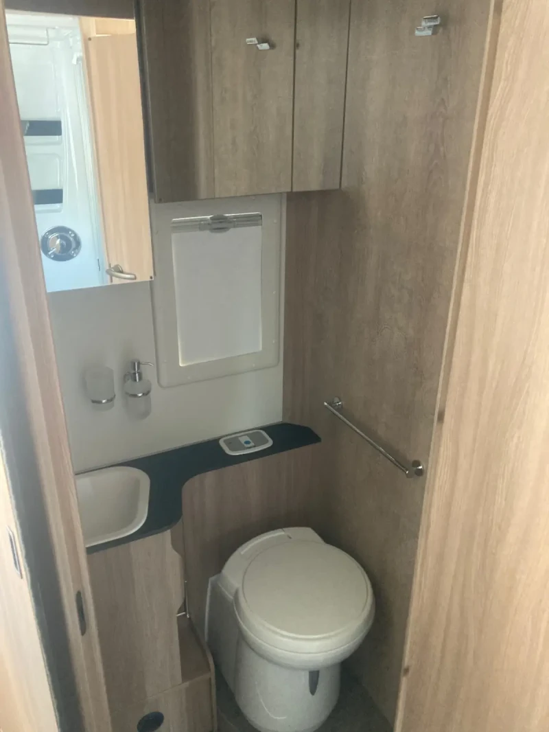 Кемпер Laika ECOVIP  L 4012 DS, снимка 12 - Каравани и кемпери - 52007647