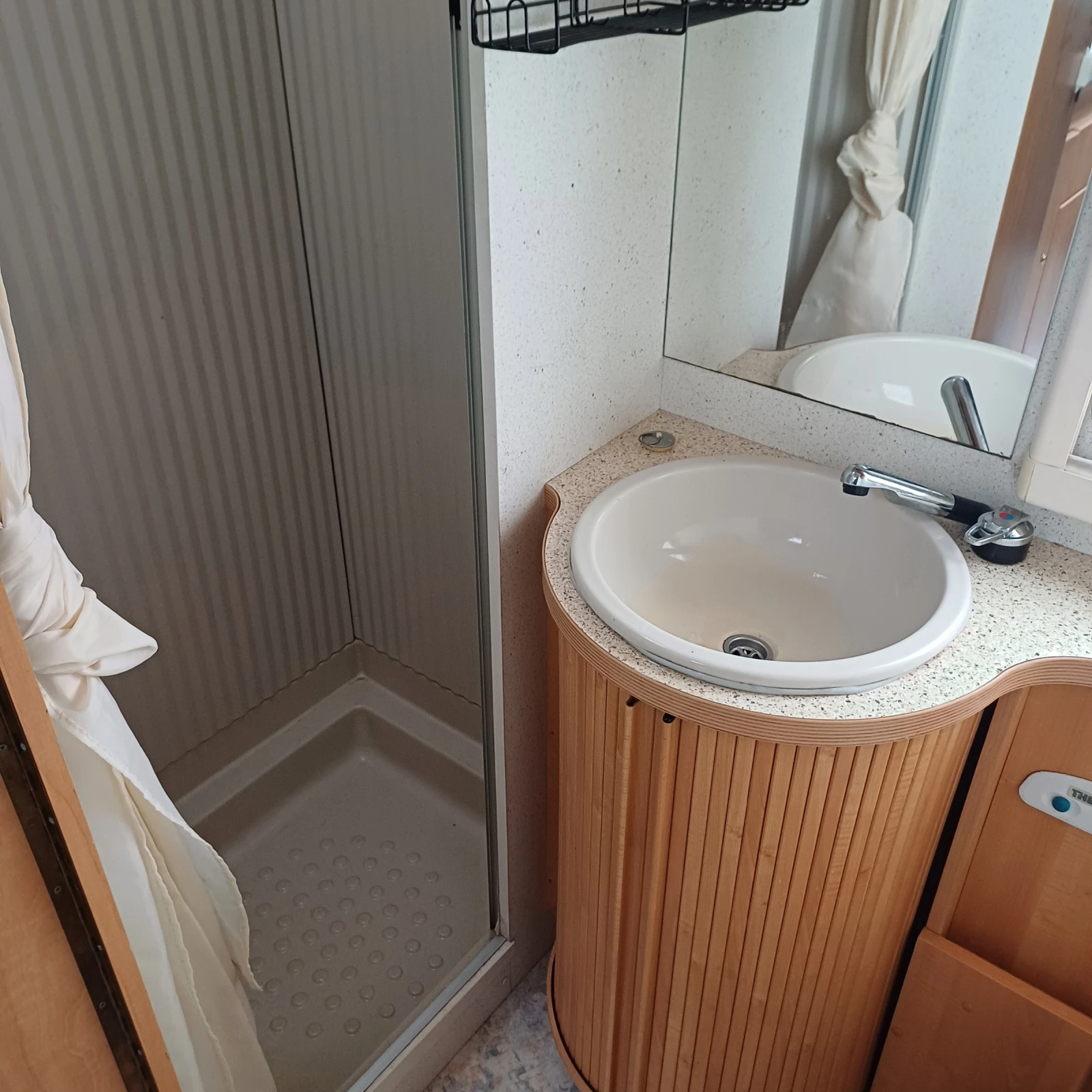 Кемпер Burstner А 530, снимка 13 - Каравани и кемпери - 54365198