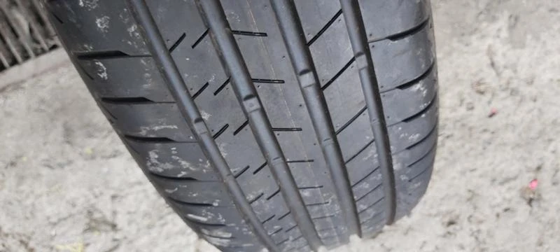 Гуми Летни 225/60R18, снимка 2 - Гуми и джанти - 33440628