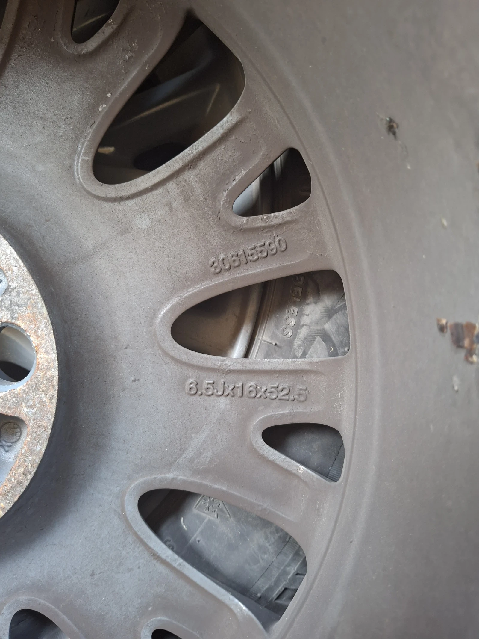 ���� � ������ 205/55R16 �� Volvo S40 | Mobile.bg � ����������� 4