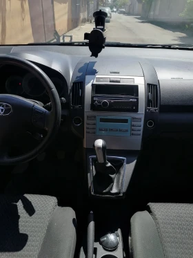 Toyota Corolla Версо, снимка 3