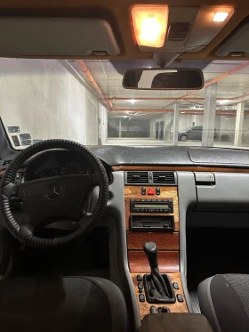 Mercedes-Benz E 250, снимка 10
