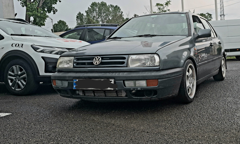 VW Vento 1.8 8v turbo, снимка 1 - Автомобили и джипове - 46101161