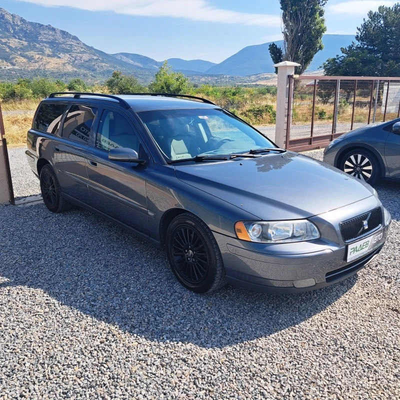 Volvo V70 2.4* D5* AUTOMATIC, снимка 4 - Автомобили и джипове - 46597155