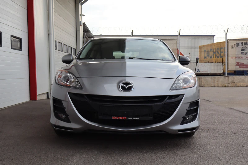 Mazda 3 1.6i, снимка 2 - Автомобили и джипове - 46655985