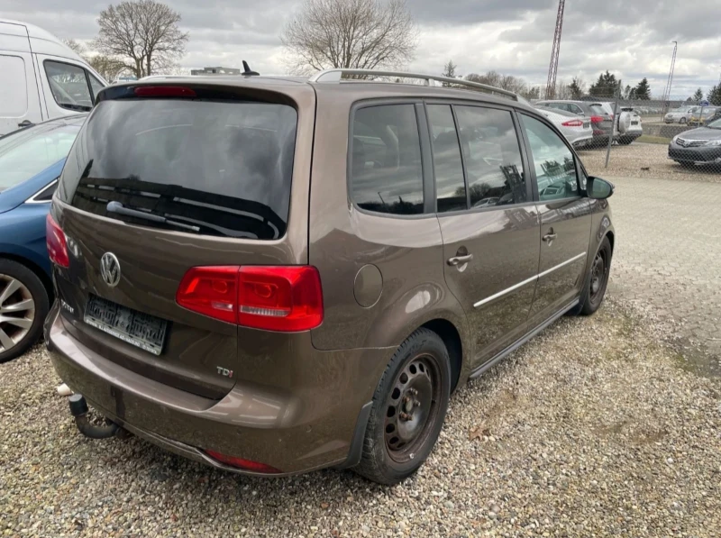 VW Touran DSG 1.6TDI , снимка 3 - Автомобили и джипове - 49522223