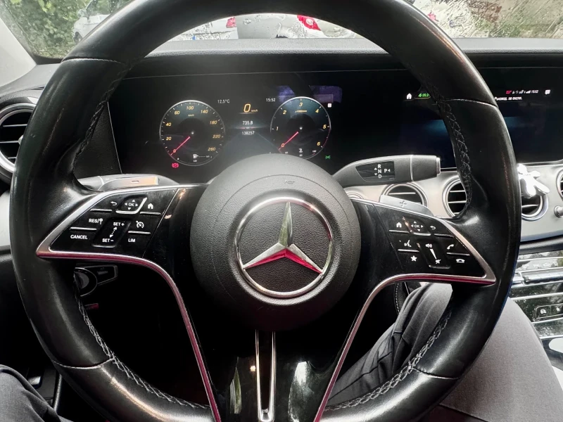 Mercedes-Benz E 200, снимка 8 - Автомобили и джипове - 51837309