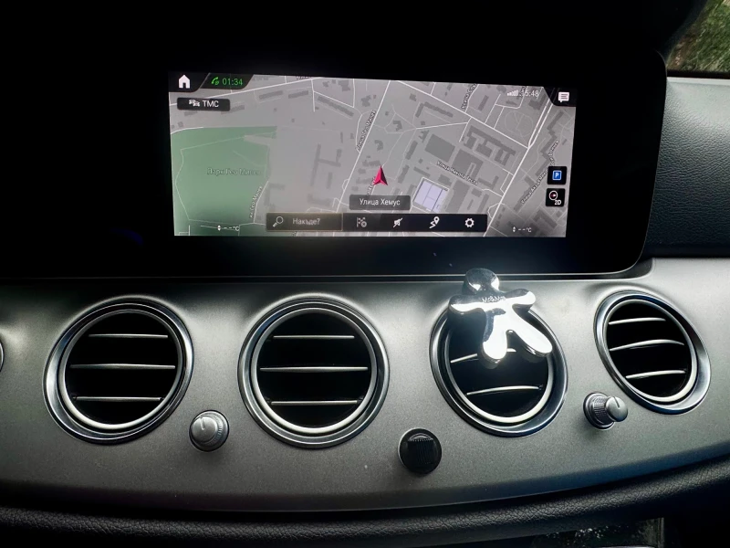 Mercedes-Benz E 200, снимка 17 - Автомобили и джипове - 51837309