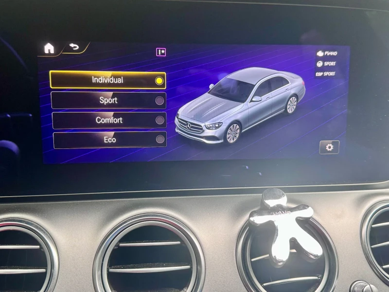 Mercedes-Benz E 200, снимка 14 - Автомобили и джипове - 51837309