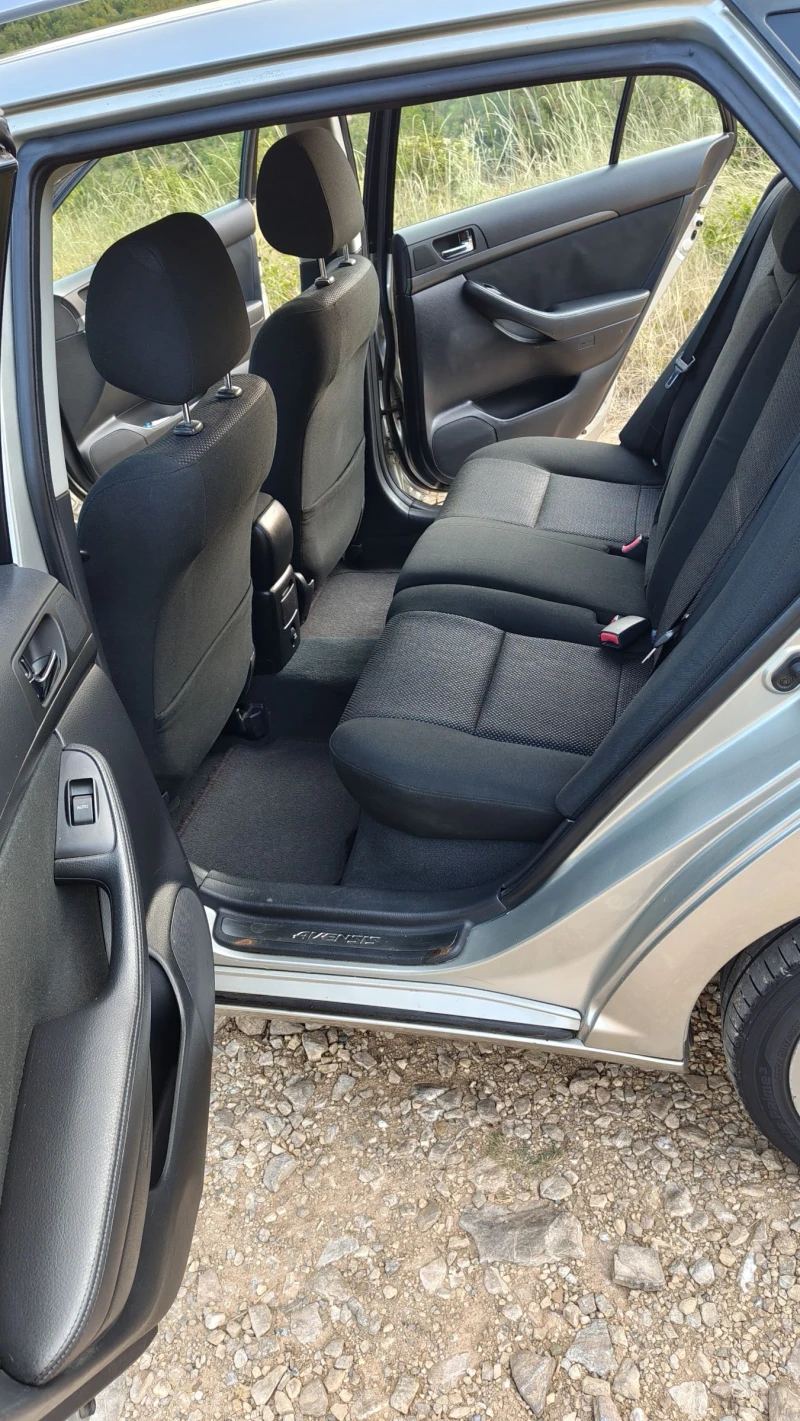 Toyota Avensis 2.0 , снимка 13 - Автомобили и джипове - 50490015
