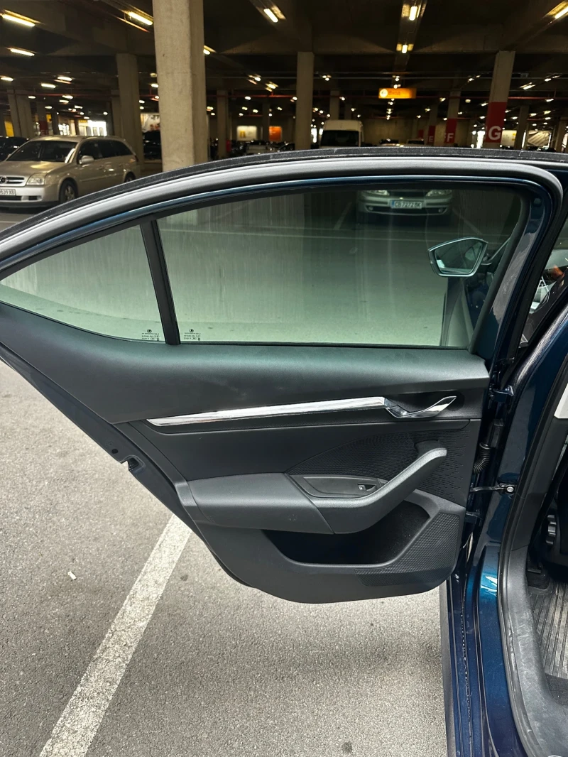 Skoda Octavia, снимка 8 - Автомобили и джипове - 52304930