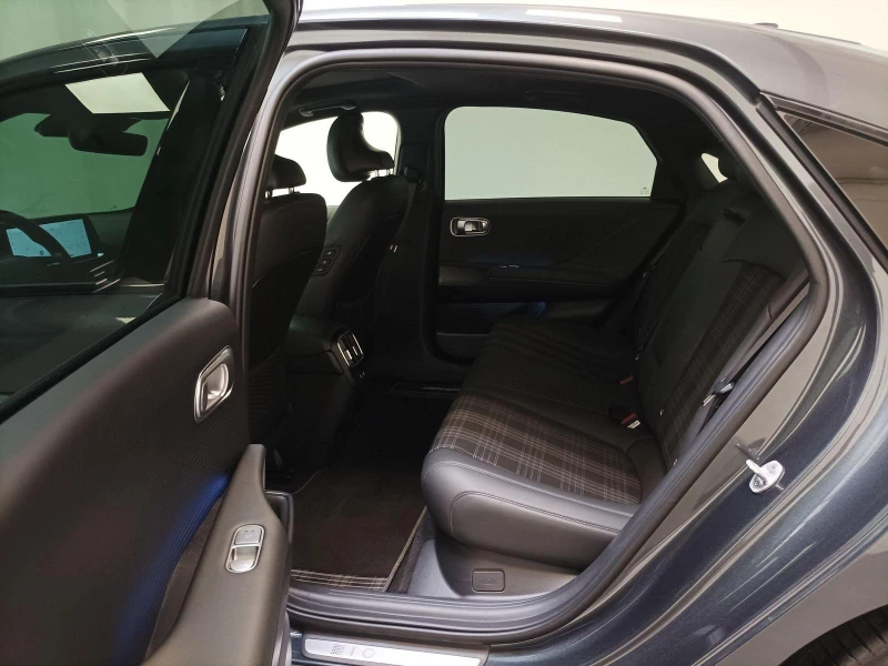 Hyundai Ioniq 6 FIRST EDITION 4WD MATRIX-LED HEAD UP CAMERA , снимка 13 - Автомобили и джипове - 51508596