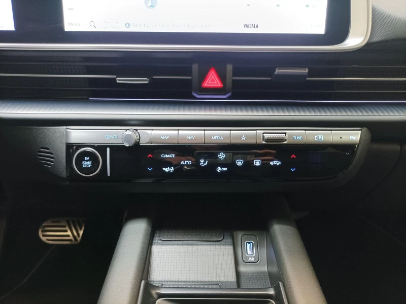 Hyundai Ioniq 6 FIRST EDITION 4WD MATRIX-LED HEAD UP CAMERA , снимка 10 - Автомобили и джипове - 51508596