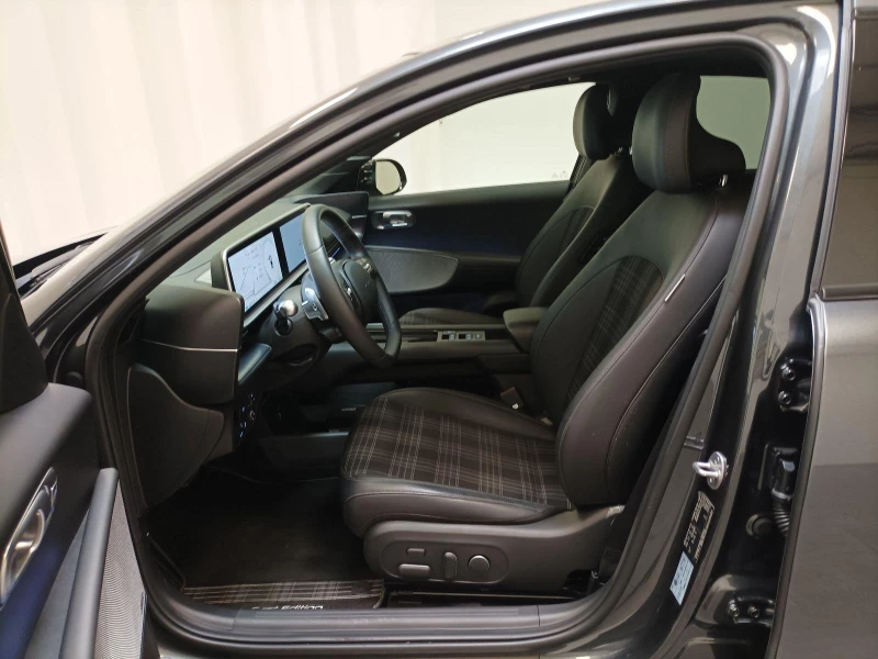 Hyundai Ioniq 6 FIRST EDITION 4WD MATRIX-LED HEAD UP CAMERA , снимка 6 - Автомобили и джипове - 51508596