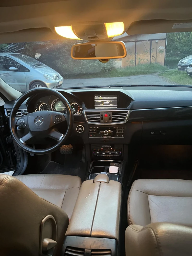 Mercedes-Benz E 350, снимка 15 - Автомобили и джипове - 52326278