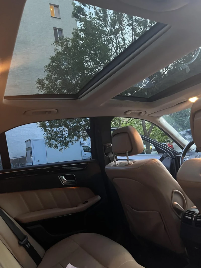 Mercedes-Benz E 350, снимка 11 - Автомобили и джипове - 52326278