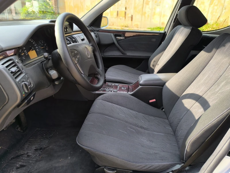 Mercedes-Benz E 270 Pilato, снимка 8 - Автомобили и джипове - 52054673