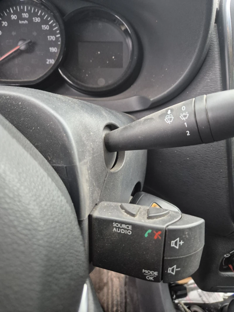 Dacia Dokker, снимка 7 - Автомобили и джипове - 52378790