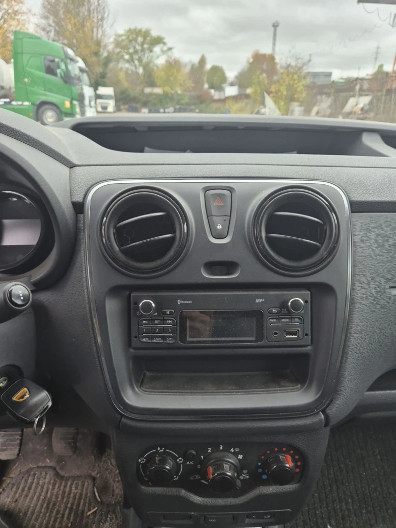 Dacia Dokker, снимка 8 - Автомобили и джипове - 52378790