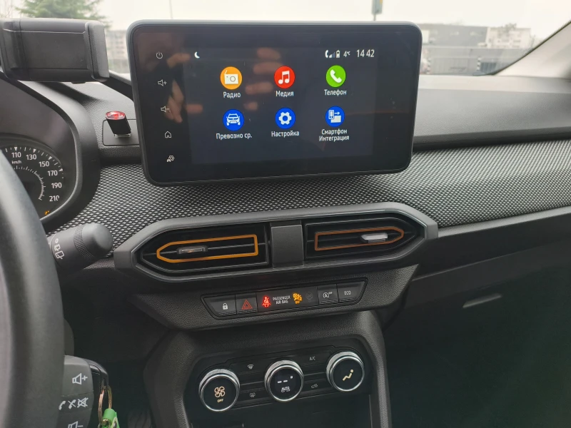 Dacia Sandero Stepway, снимка 15 - Автомобили и джипове - 53315629