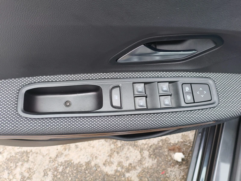 Dacia Sandero Stepway, снимка 16 - Автомобили и джипове - 53315629